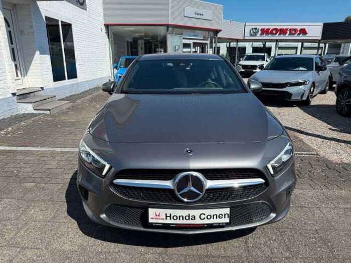 Mercedes-Benz A 180 Edition 19 LED+NAVI+SHZ+RFK+Digital Kombi
