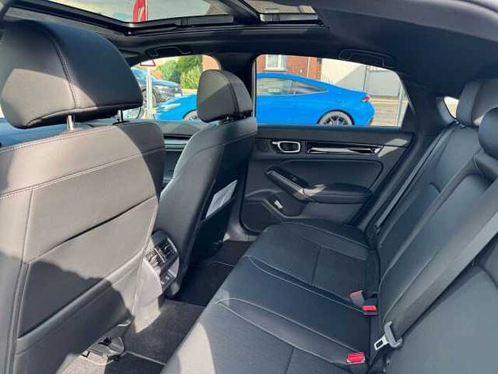 Honda Civic e:HEV Advance Black-Emblem Einstiegsbel.