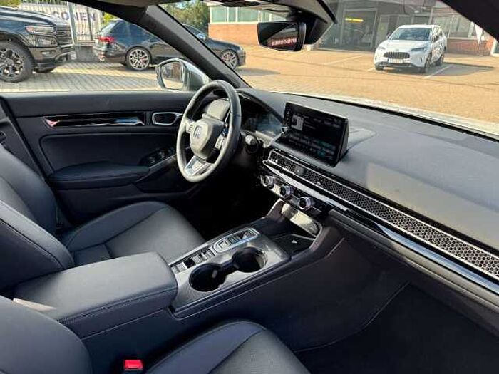 Honda Civic e:HEV Advance Black-Emblem Einstiegsbel.