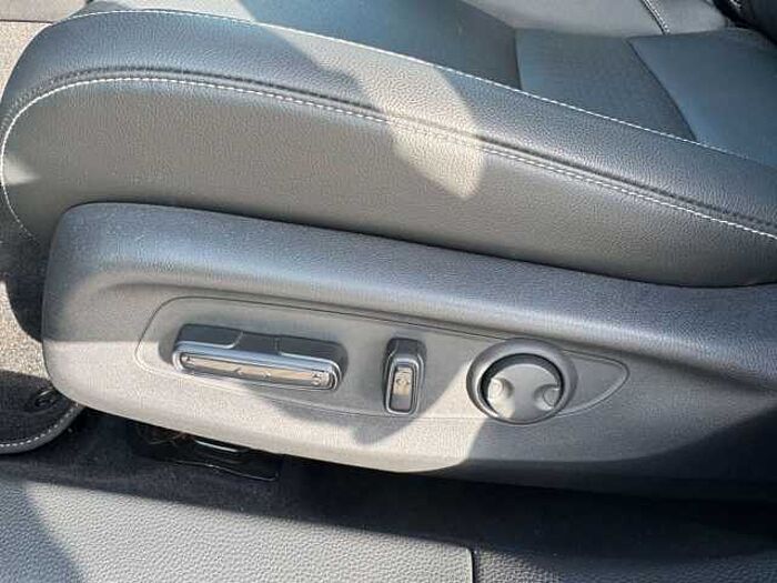 Honda Civic e:HEV Advance Black-Emblem Einstiegsbel.
